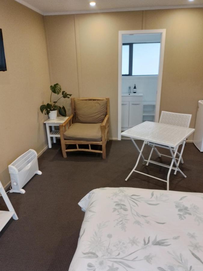 Best Budget Bed And Ensuite - Private Access Close To Beach Уаихи Екстериор снимка